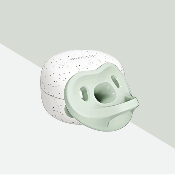 จุกหลอกซิลิโคนทั้งชิ้น รุ่น  Macaron (พร้อมเคส) ระดับ 3 สี Sage